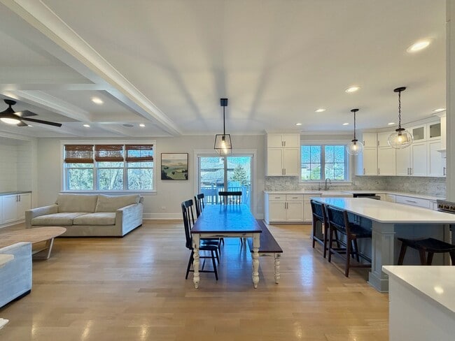 Building Photo - 4524 Sterling Rd