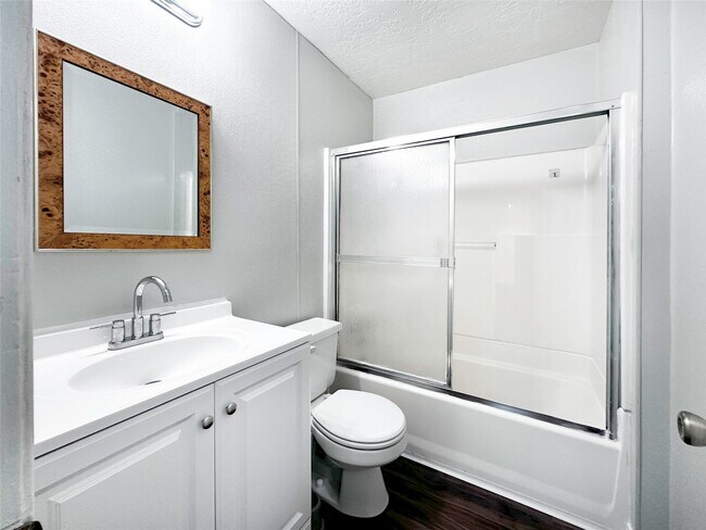 Building Photo - 9270 Theysen Dr