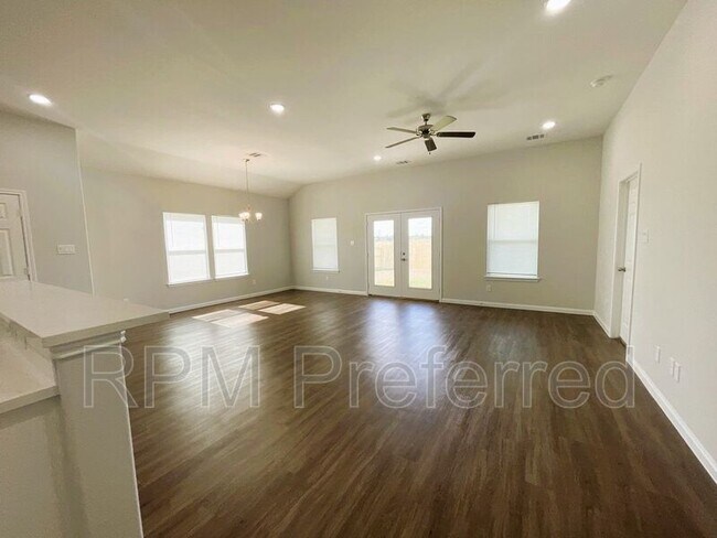 Building Photo - 1555 Rd 5728