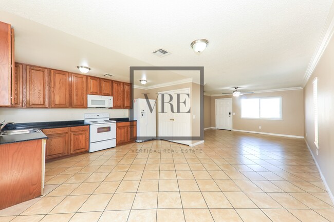Building Photo - 52305 Avenida Carranza