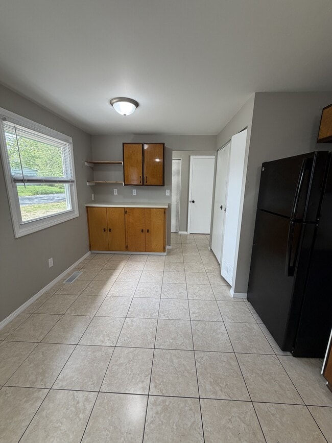 Building Photo - 2504 Campbell Dr