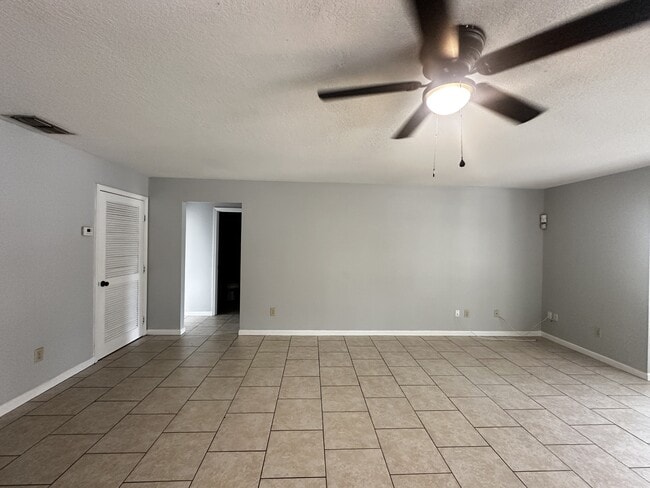 Building Photo - 75 Redwood Track Course