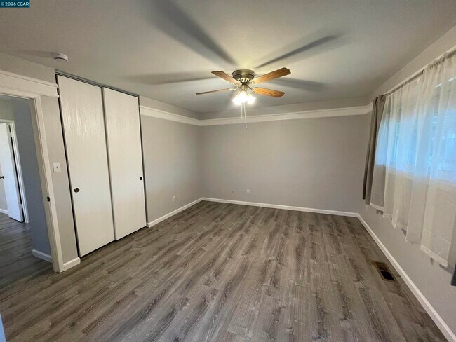 Building Photo - 4780 Mintwood Dr