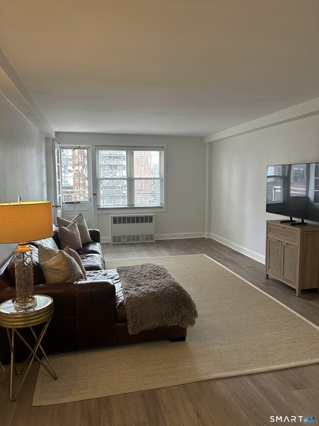 Building Photo - 700 Summer St