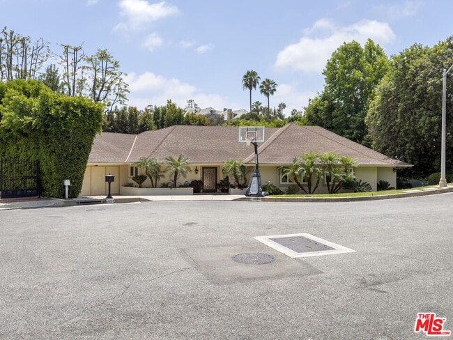 Building Photo - 1094 Garden Ln