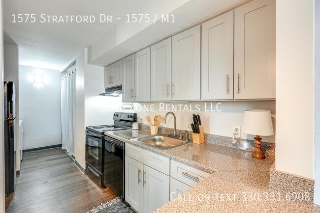 Building Photo - 1575 Stratford Dr
