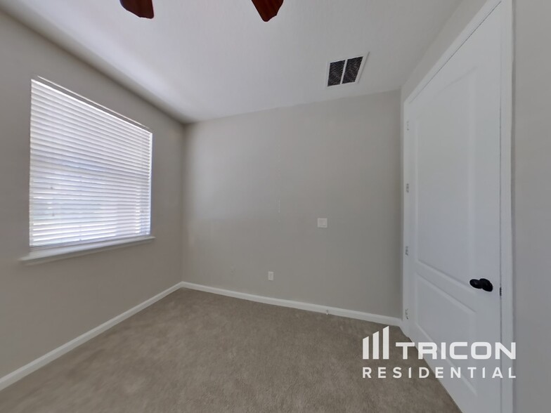 Building Photo - 3972 Ringneck Dr