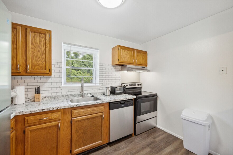 Building Photo - 1104 Wharton Dr