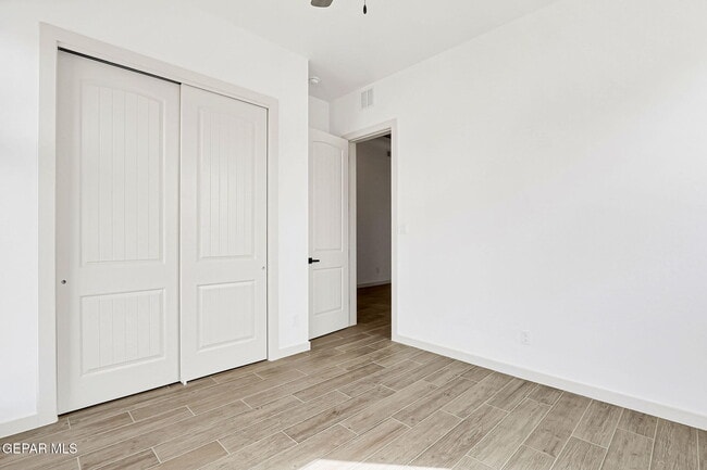 Building Photo - 962 Keenland Ave