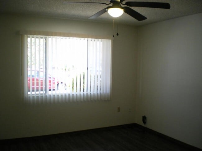 Building Photo - 597 Montebello Pl