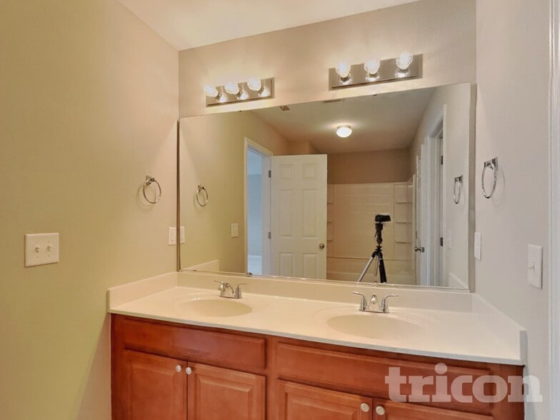 Building Photo - 3917 Shepway Loop