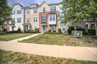 Building Photo - Call Sabrina Thomas at 757-767-0767 for more information