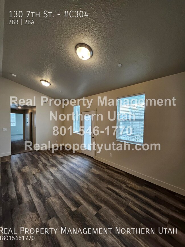 Building Photo - 130 7th St