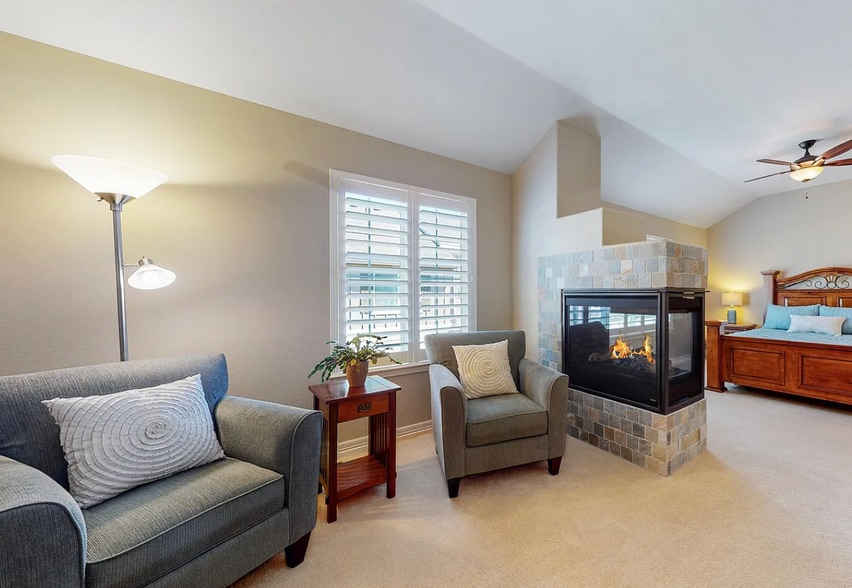 Primary Bedroom with Sitting Area - 4759 Raven Run