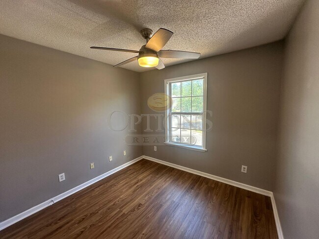 Building Photo - 3 Bedroom Marietta Townhome