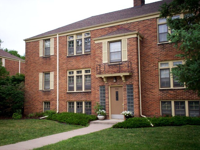 Primary Photo - 5108/5112 Mtka Blvd