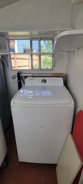 Building Photo - 816 W Marlette St