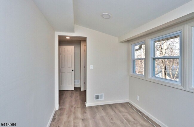 Building Photo - 75 Nolans Point Rd