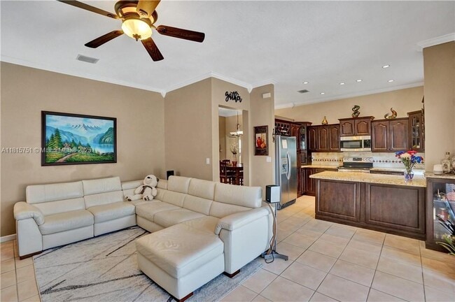 Building Photo - 14361 N Royal Cove Cir