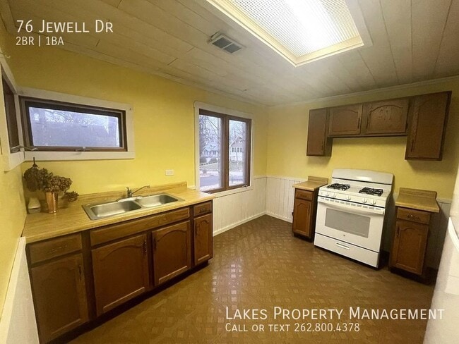 Building Photo - 76 Jewell Dr