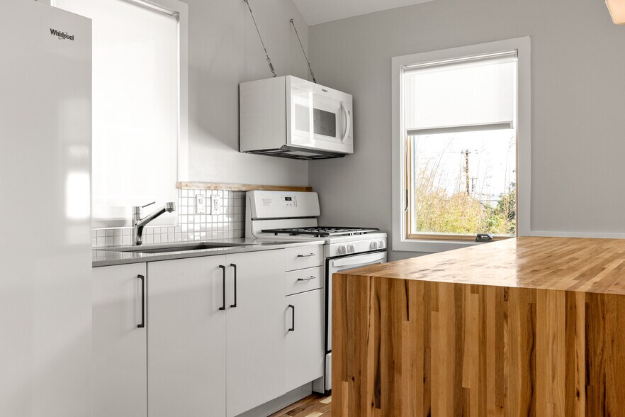 Building Photo - 126 Boston St