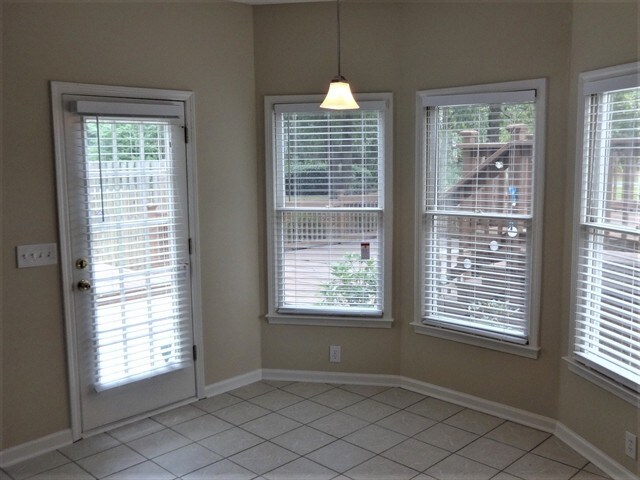 Building Photo - 1501 Jade Cove Dr