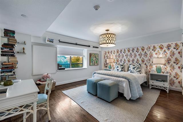 Building Photo - 4242 Lomo Alto Dr