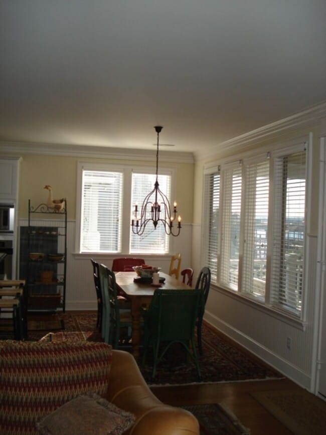 Building Photo - 4B Channel Ave