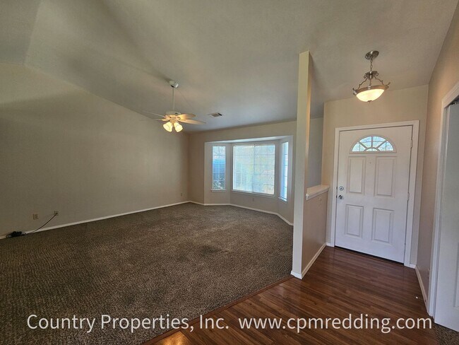 Building Photo - Light & Bright 3-Bedroom House in Ravenwood Subdivision Coming Available Early May!