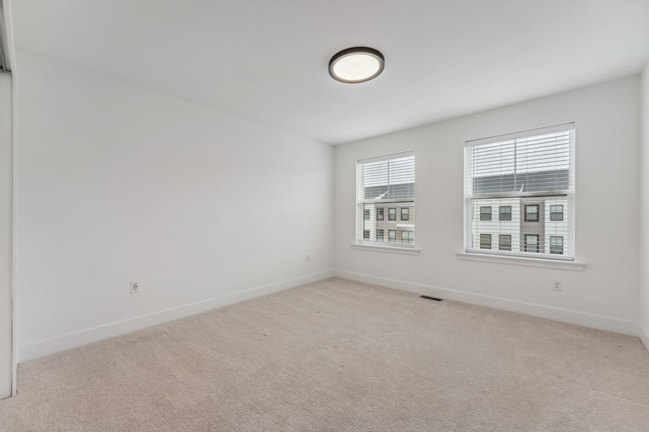 Building Photo - 46 Mariveles Way