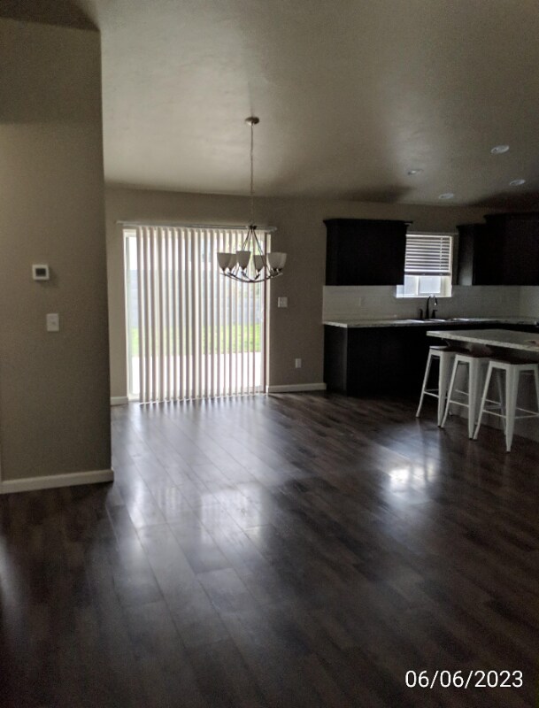 Building Photo - 817 Craven Ave