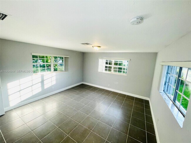 Building Photo - 20560 SW 113th Rd