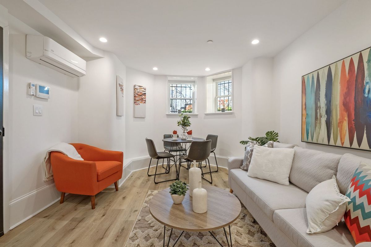 Building Photo - 1979 Biltmore St NW