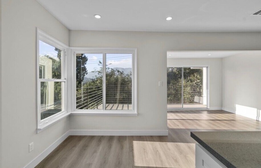 Building Photo - 1881 Verdugo Loma Dr