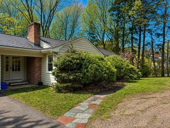 Building Photo - 80 Adams St