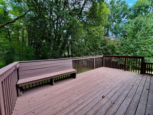 Building Photo - 508 Landers Dr SW