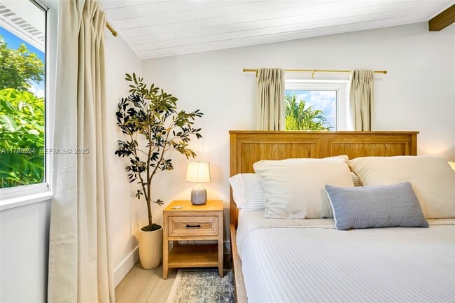 Building Photo - 129 Nautilus Dr