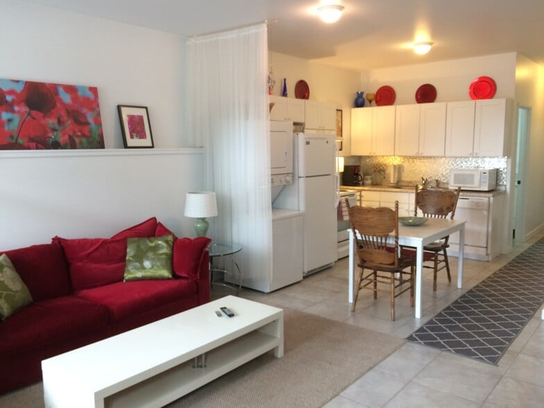 Building Photo - 2726-101 Eldridge Ave