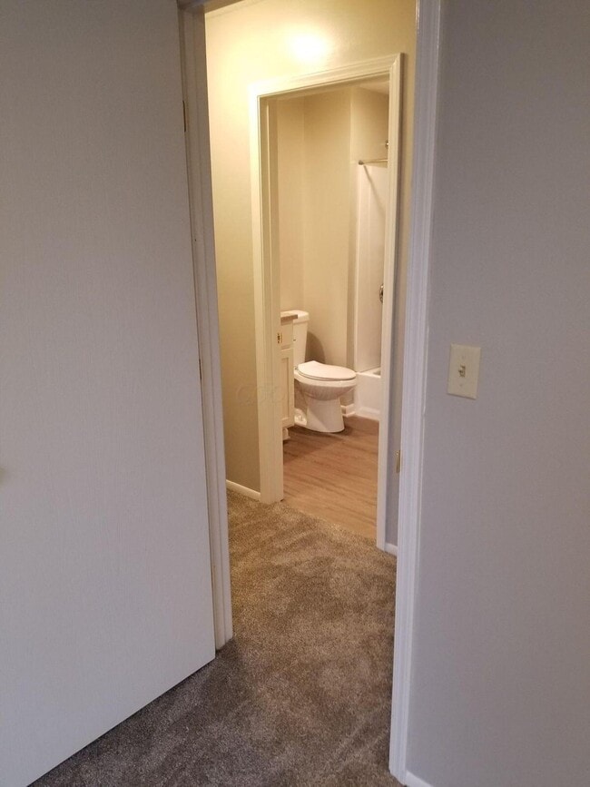 Building Photo - 1725 Churchill Downs Rd