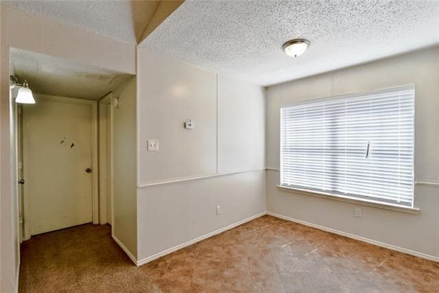 Building Photo - 708 Woodland Ct