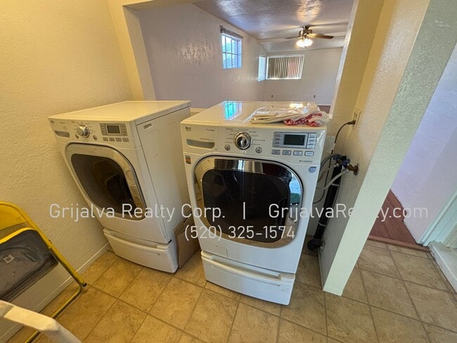 Building Photo - Cute 2 Bedroom House for Rent - Close to Reid Park  (22nd St/Tucson)