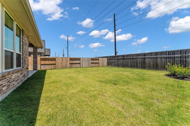 Building Photo - 28938 Hauter Wy