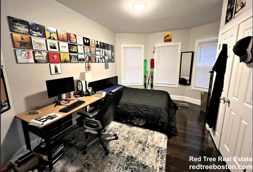 Building Photo - 33 Wigglesworth St