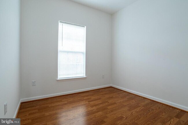 Building Photo - 9314 Penrose St