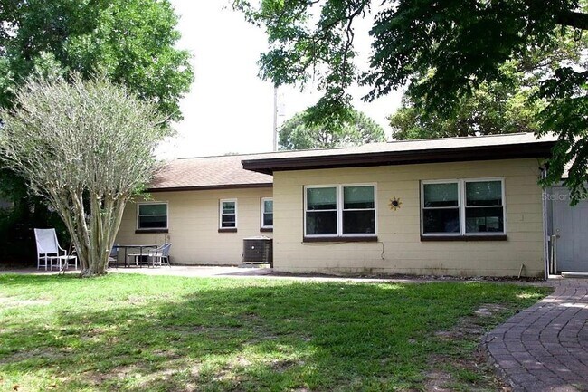 Building Photo - 2809 Gulfstream Rd