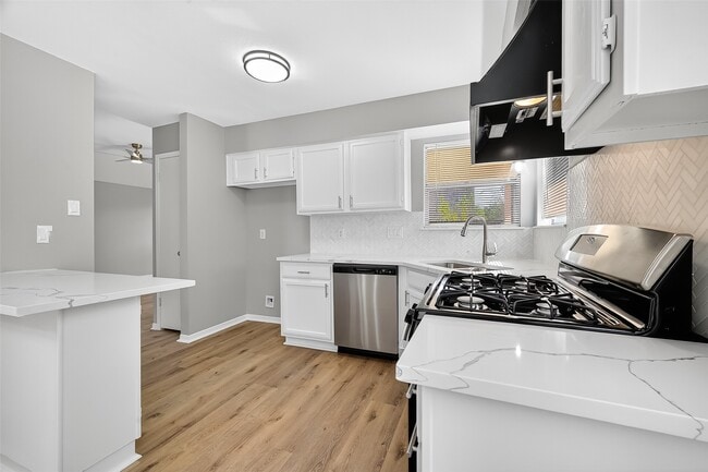 Building Photo - 3111 Timber View Dr