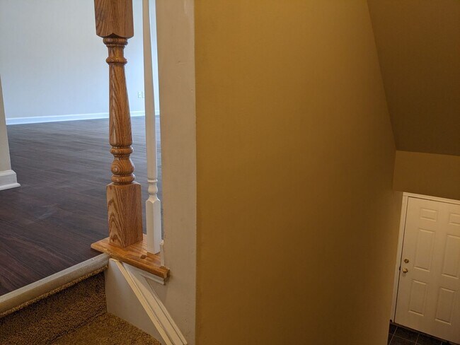 Building Photo - 3 Bedroom Townhouse for Rent in Waynesboro!