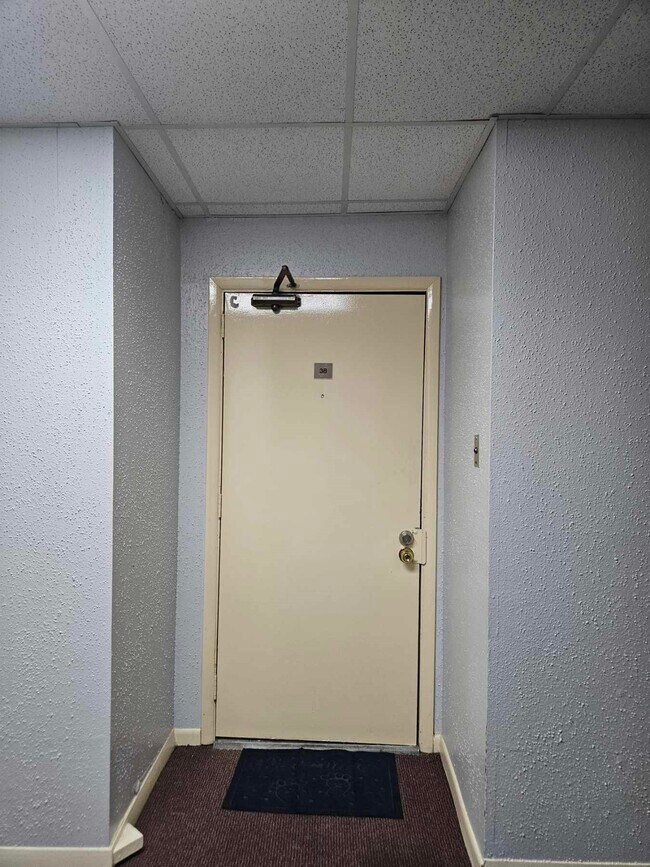 Building Photo - 8433 Hearth Dr