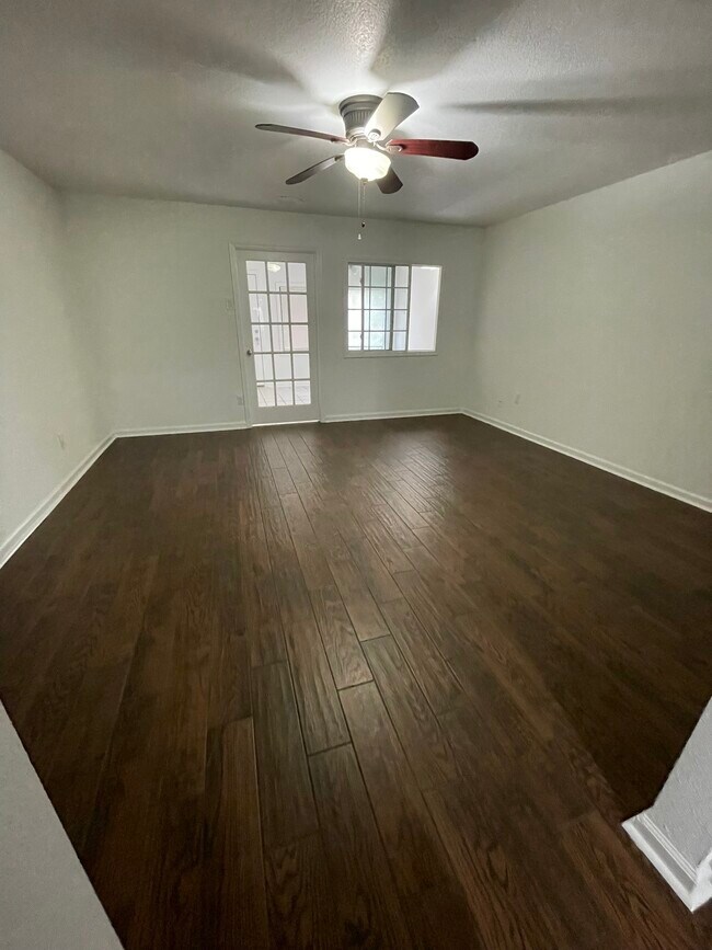 Building Photo - 5005 Georgi Ln