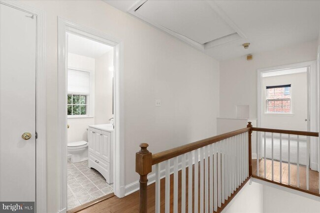Building Photo - 2925 Kanawha St NW